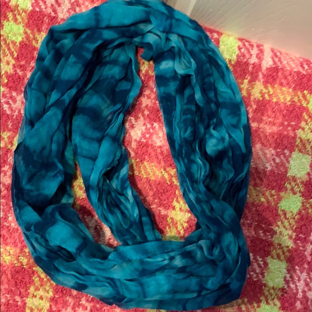 Infinity scarf - Picture 2 of 2